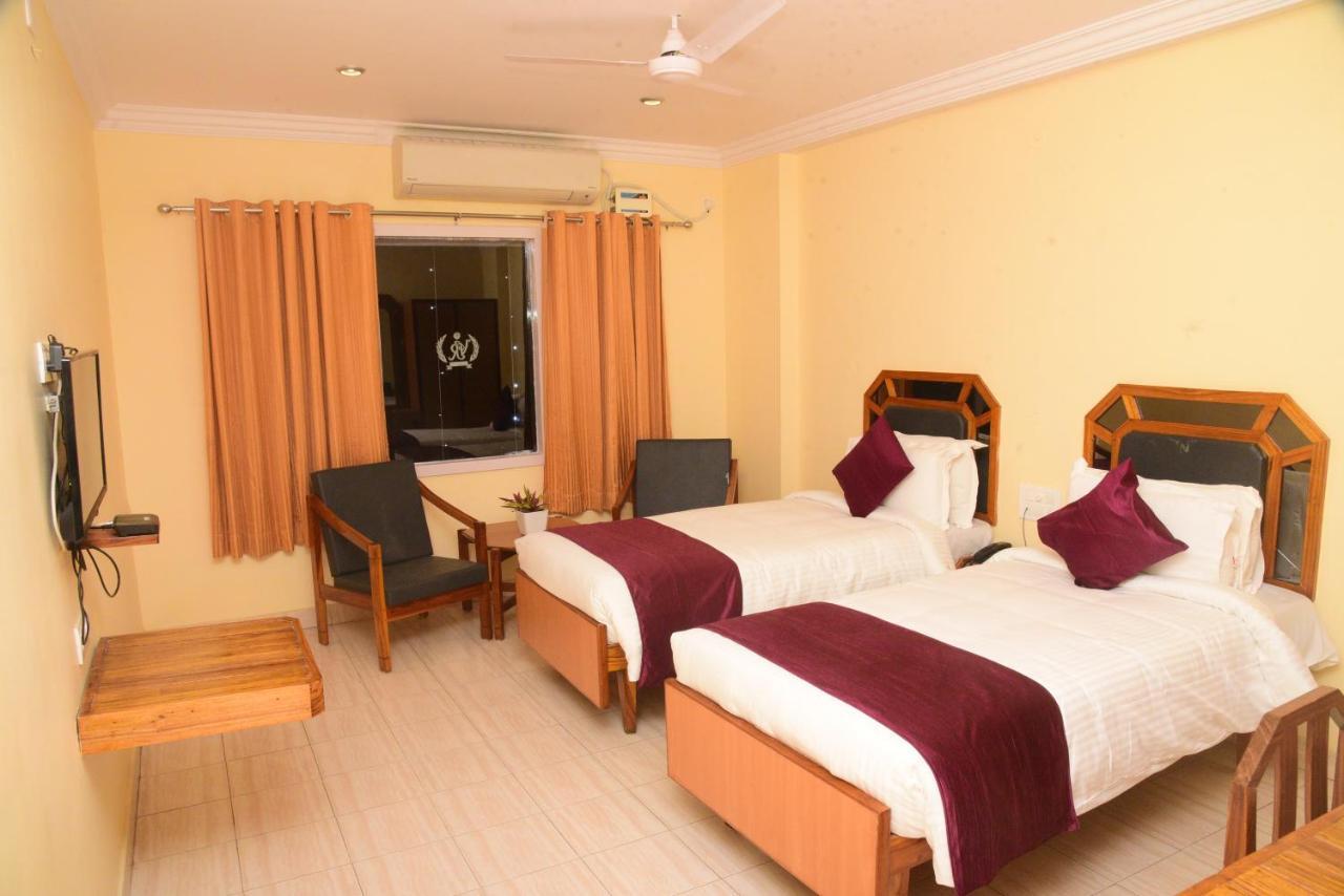 Hotel Vijaya Residency Anakāpalle Esterno foto