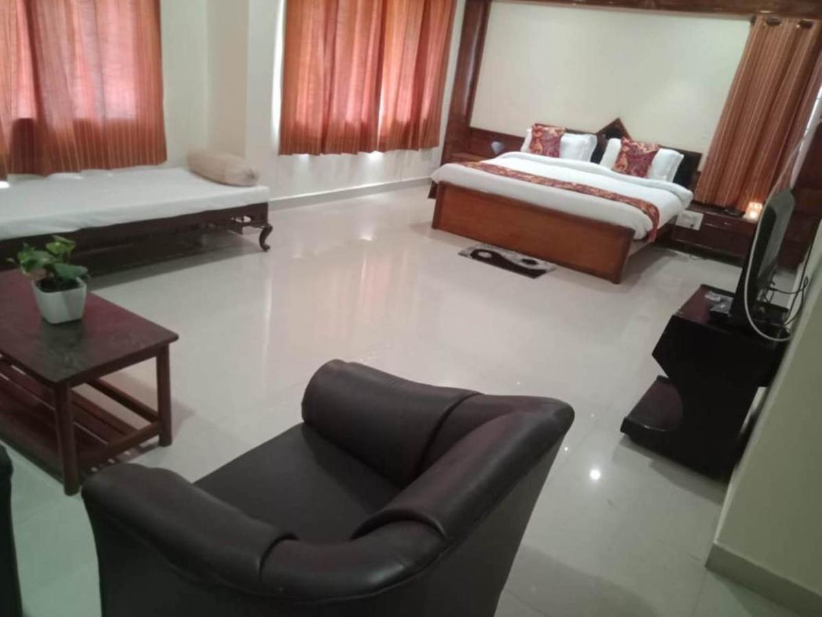 Hotel Vijaya Residency Anakāpalle Esterno foto