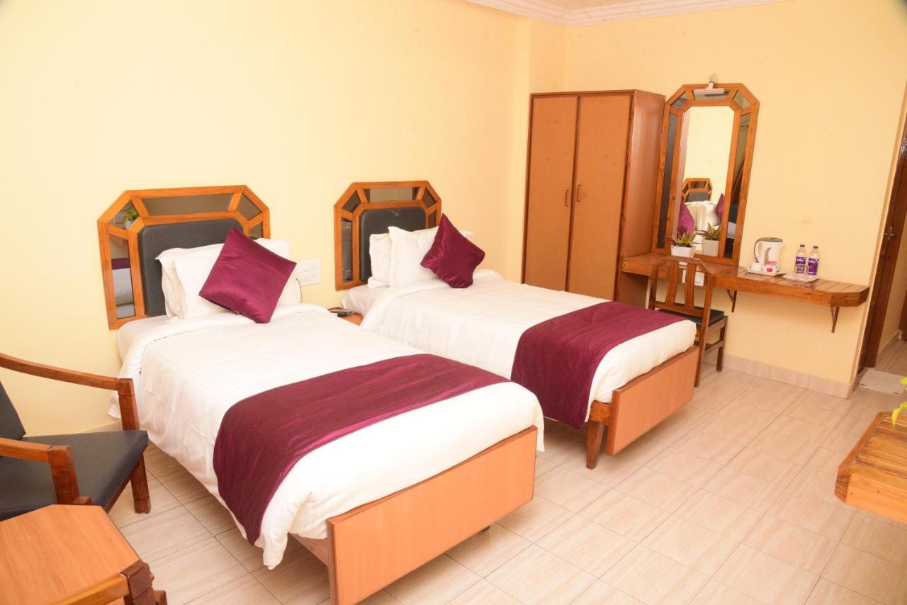 Hotel Vijaya Residency Anakāpalle Esterno foto